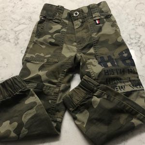Tommy Hilfiger camo pants